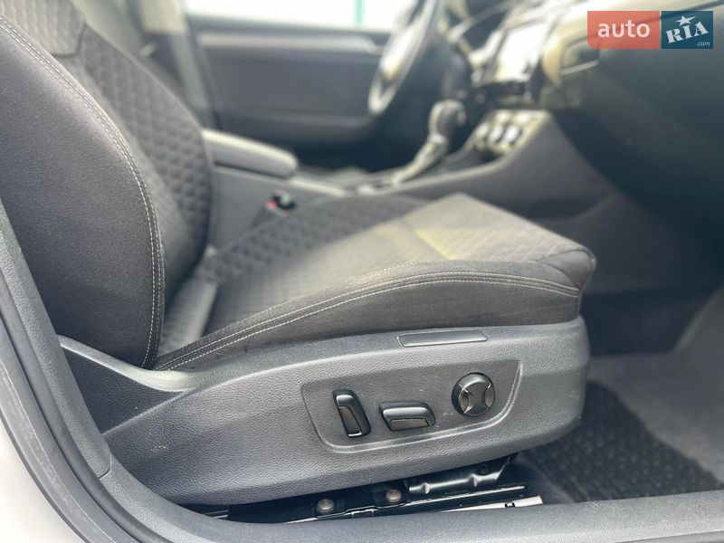 Універсал Skoda Superb 2016 в Ужгороді