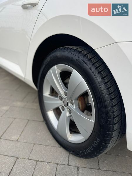Універсал Skoda Superb 2016 в Ужгороді