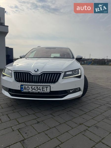 Універсал Skoda Superb 2016 в Ужгороді