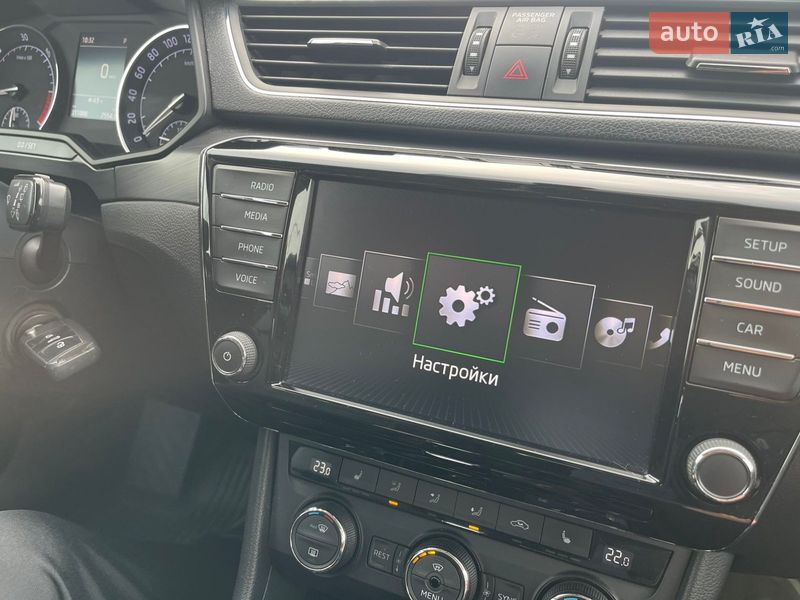 Універсал Skoda Superb 2016 в Ужгороді