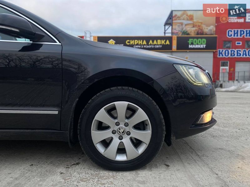 Лифтбек Skoda Superb 2013 в Киеве