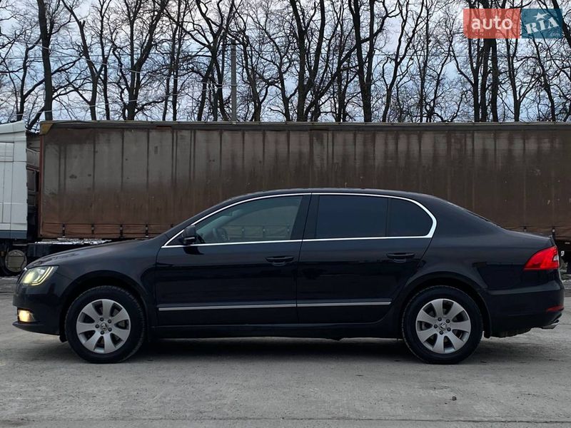 Лифтбек Skoda Superb 2013 в Киеве