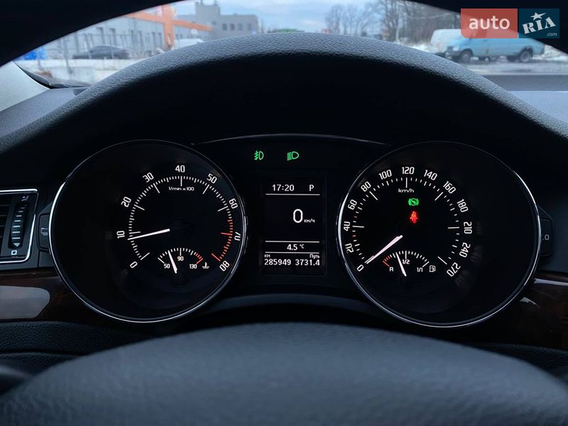 Лифтбек Skoda Superb 2013 в Киеве