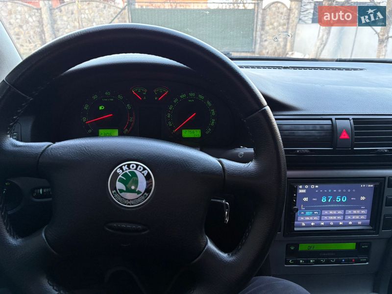 Ліфтбек Skoda Superb 2003 в Коломиї