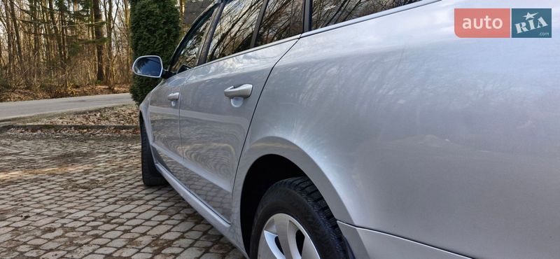 Універсал Skoda Superb 2011 в Дрогобичі