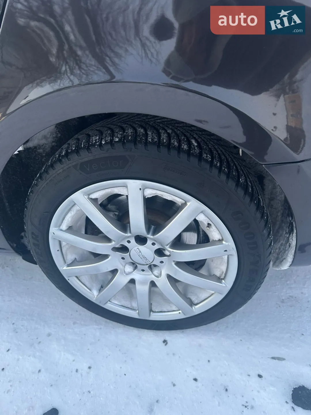 2010 Skoda Superb - мініатюра 6