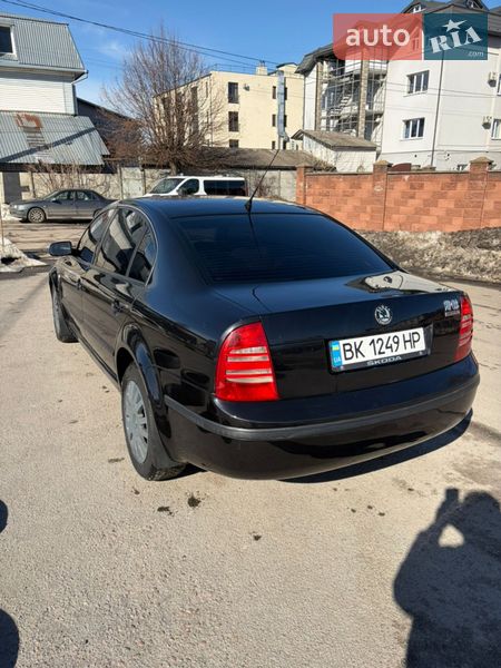 Ліфтбек Skoda Superb 2004 в Рівному