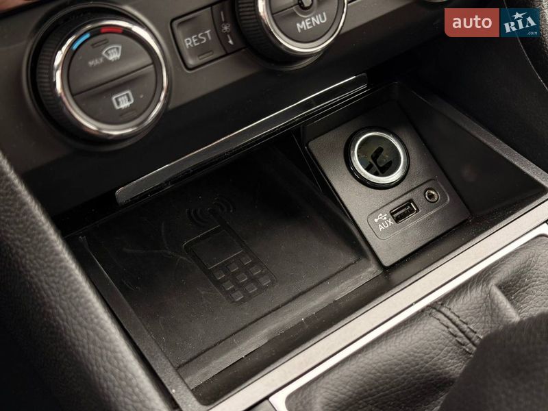 Лифтбек Skoda Superb 2015 в Кривом Роге