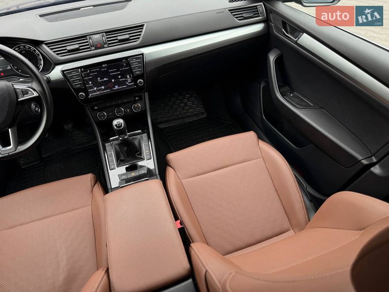 Лифтбек Skoda Superb 2015 в Кривом Роге