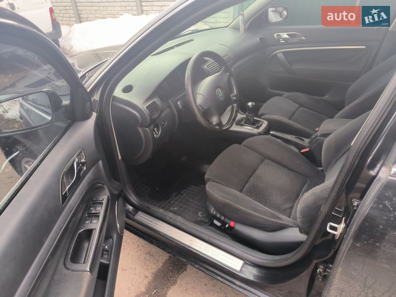 Лифтбек Skoda Superb 2006 в Прилуках