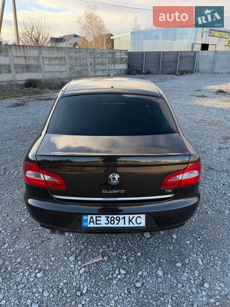 Лифтбек Skoda Superb 2012 в Каменском