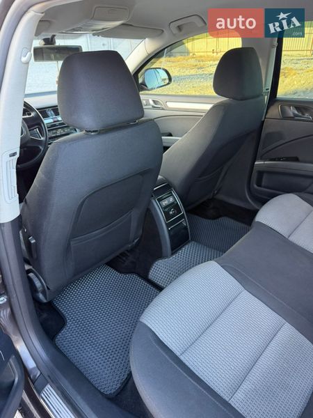 Лифтбек Skoda Superb 2012 в Каменском