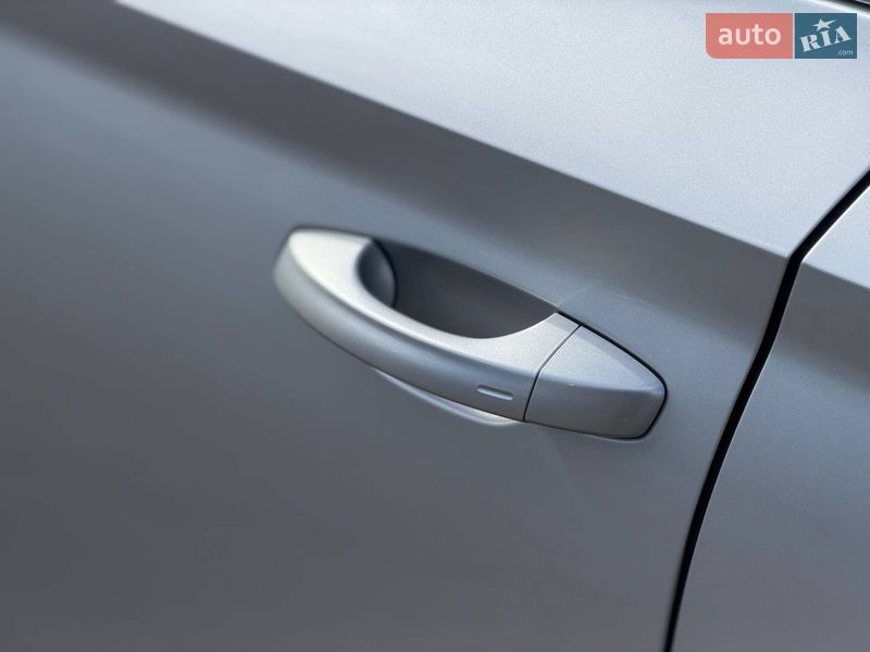 Лифтбек Skoda Superb 2022 в Киеве