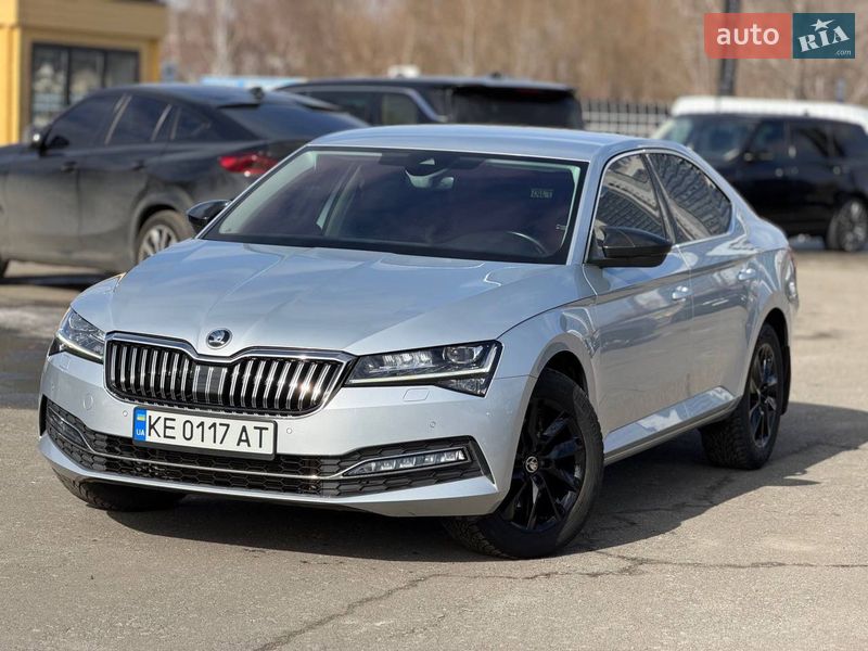 Лифтбек Skoda Superb 2022 в Киеве