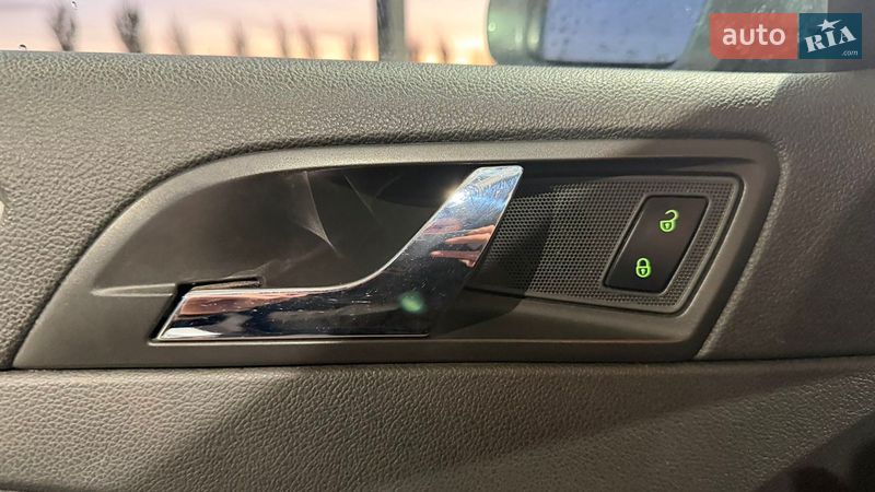 Универсал Skoda Superb 2012 в Ужгороде