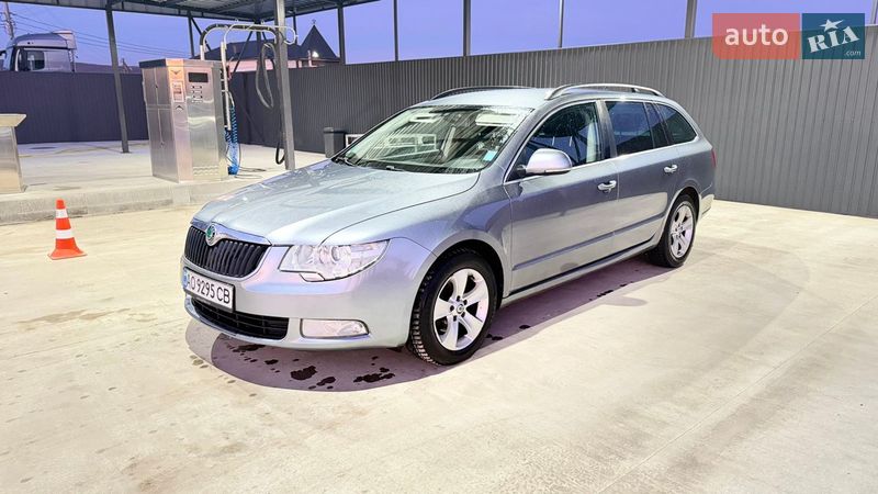 Универсал Skoda Superb 2012 в Ужгороде