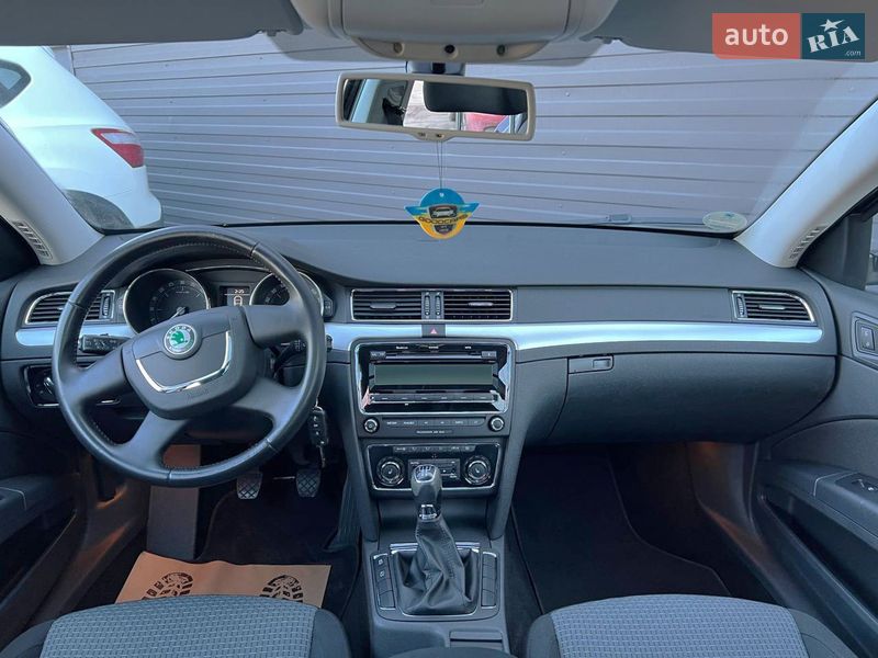 Универсал Skoda Superb 2013 в Каменском