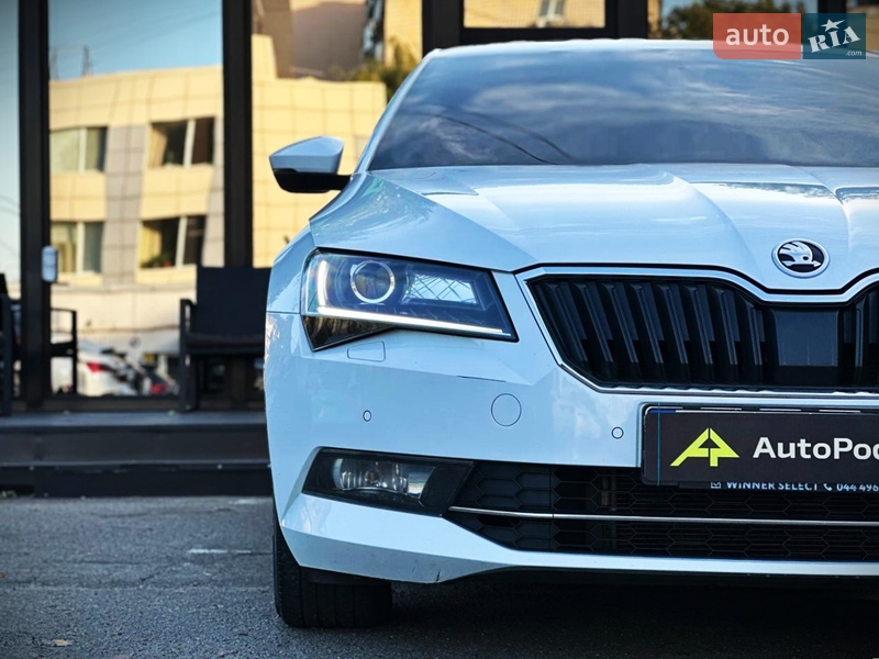 Лифтбек Skoda Superb 2019 в Киеве