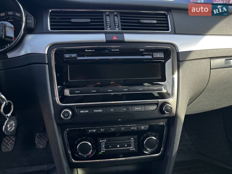 Лифтбек Skoda Superb 2012 в Луцке