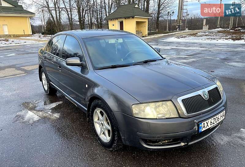 Skoda Superb 2006