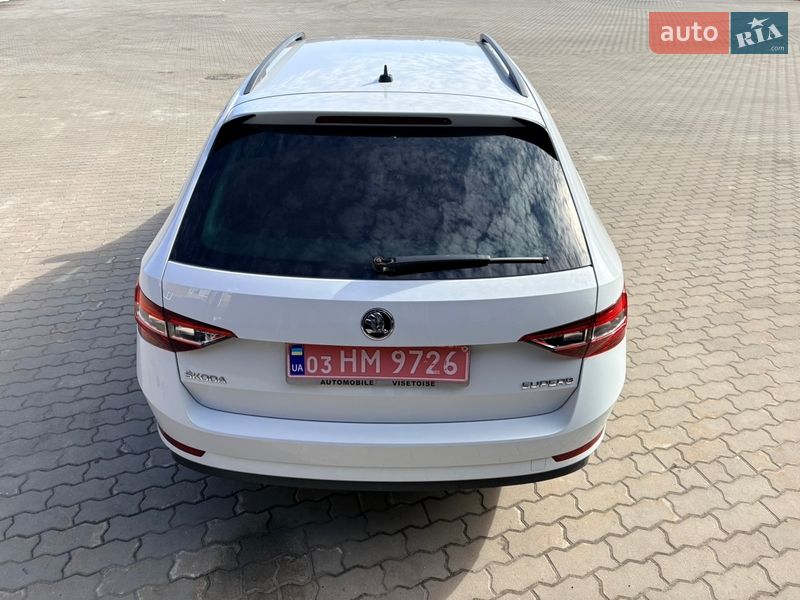 Универсал Skoda Superb 2017 в Нововолынске