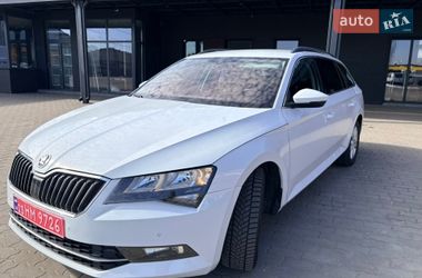 Універсал Skoda Superb 2017 в Нововолинську