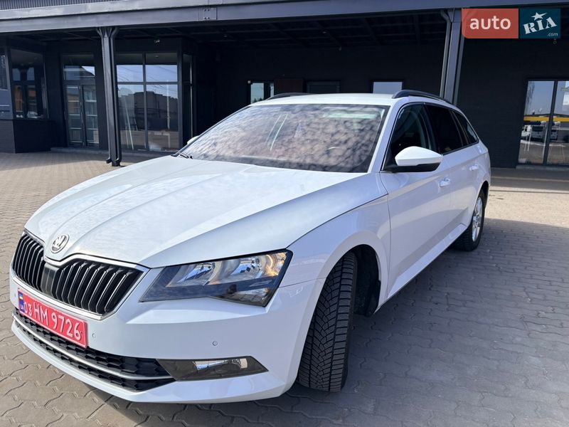 Универсал Skoda Superb 2017 в Нововолынске