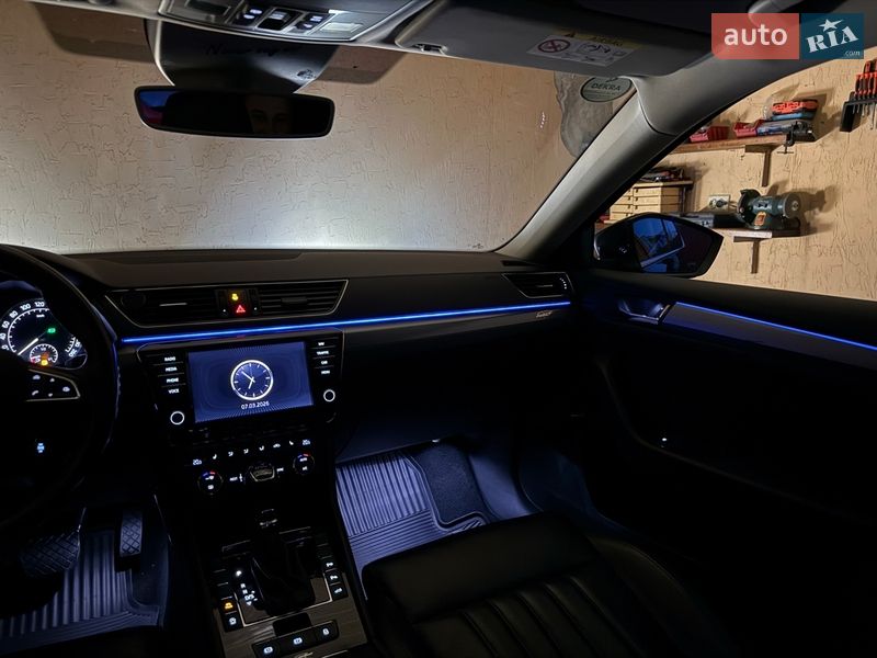 Лифтбек Skoda Superb 2015 в Тячеве