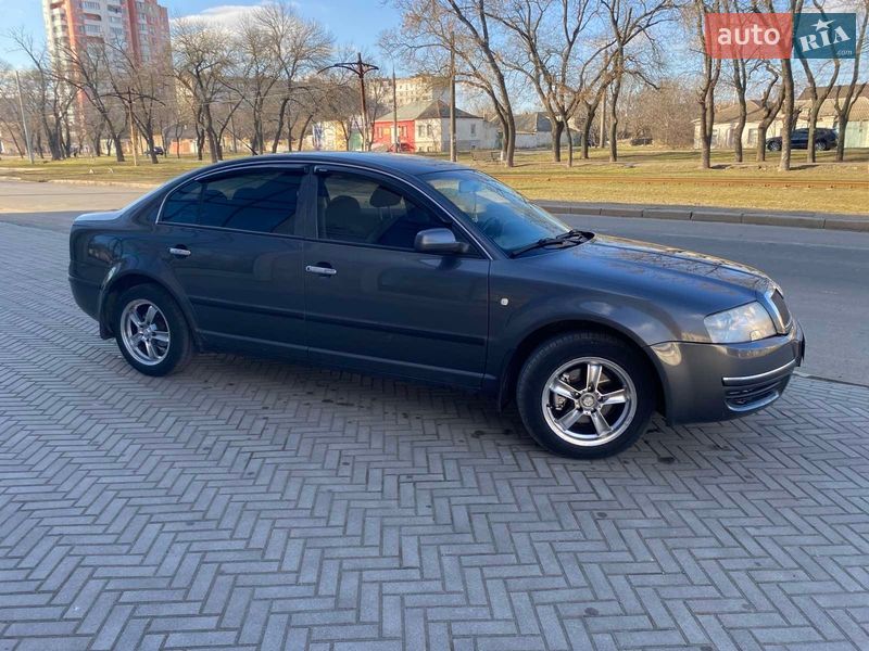 Лифтбек Skoda Superb 2006 в Николаеве