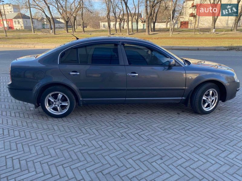 Лифтбек Skoda Superb 2006 в Николаеве