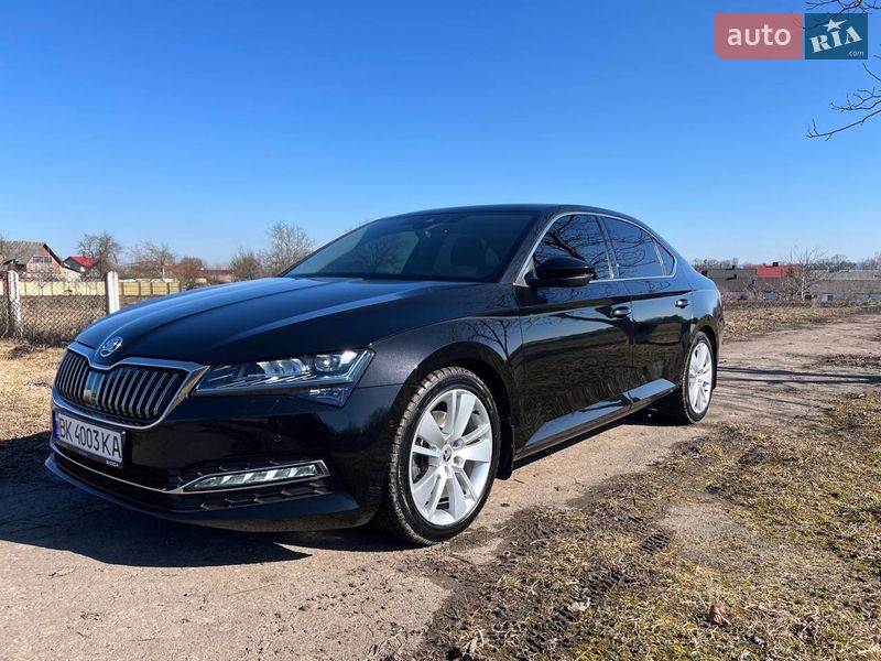 Лифтбек Skoda Superb 2022 в Ровно