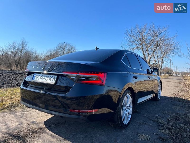 Лифтбек Skoda Superb 2022 в Ровно