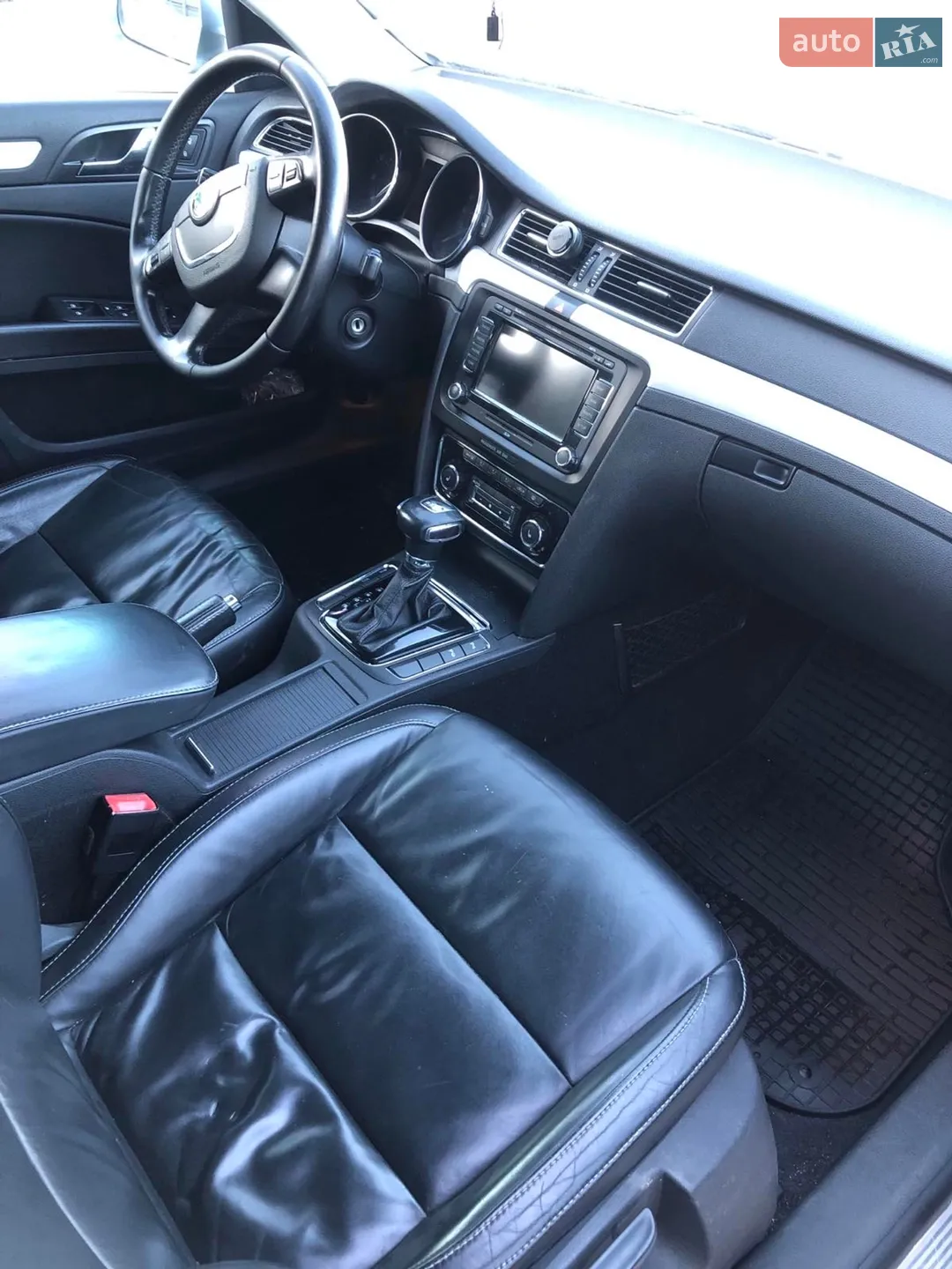 2010 Skoda Superb - мініатюра 4