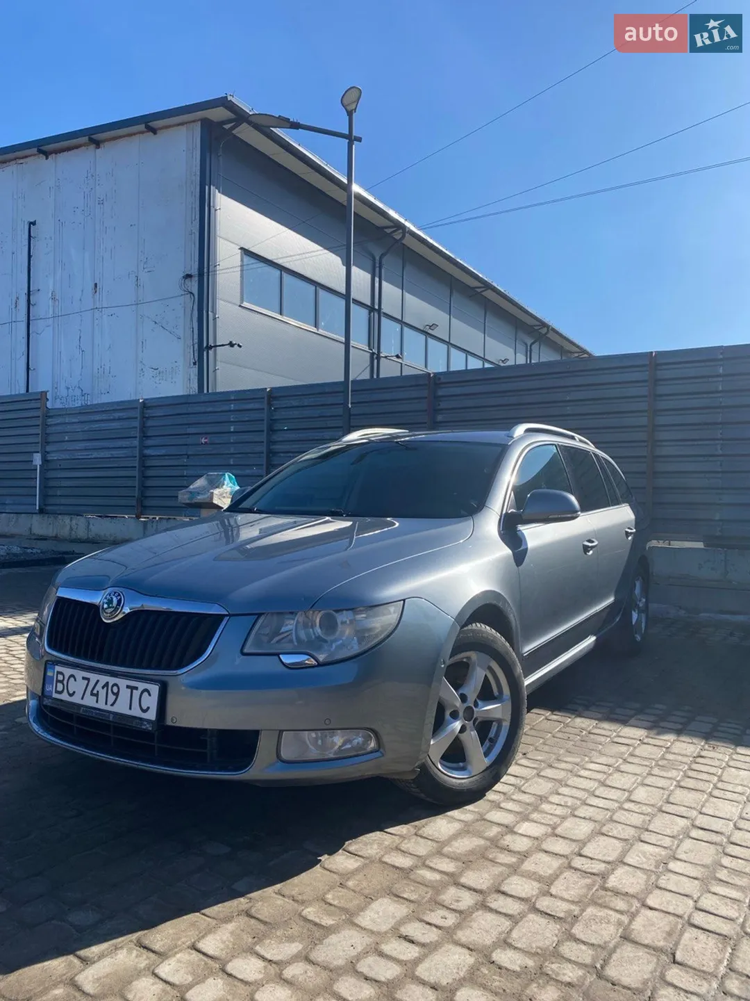 2010 Skoda Superb - фото 1