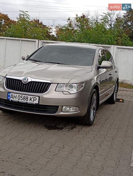 Лифтбек Skoda Superb 2009 в Киеве