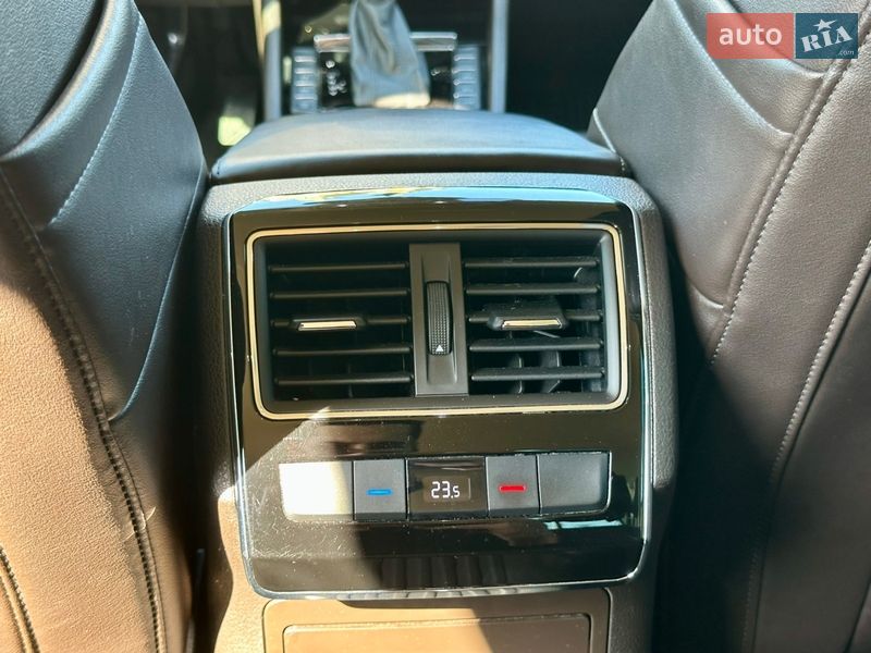 Лифтбек Skoda Superb 2015 в Ивано-Франковске