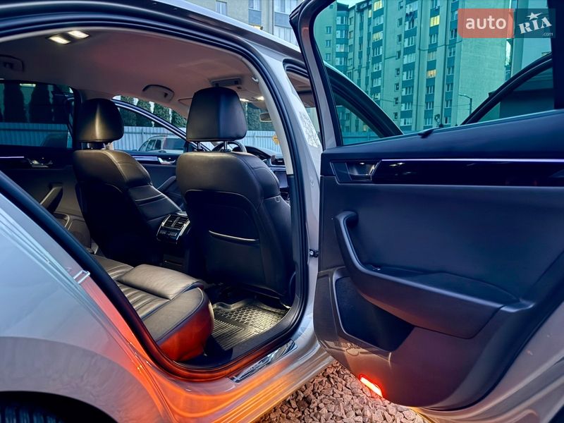 Лифтбек Skoda Superb 2015 в Ивано-Франковске