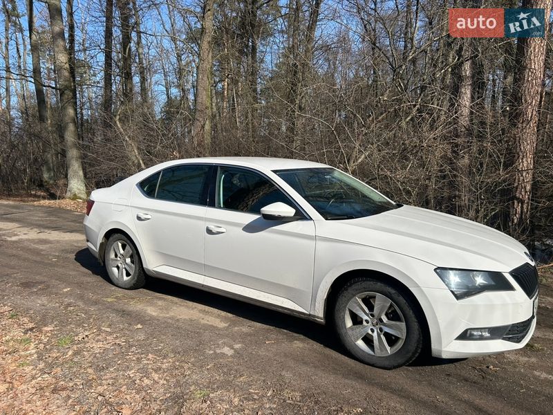 Ліфтбек Skoda Superb 2015 в Києві