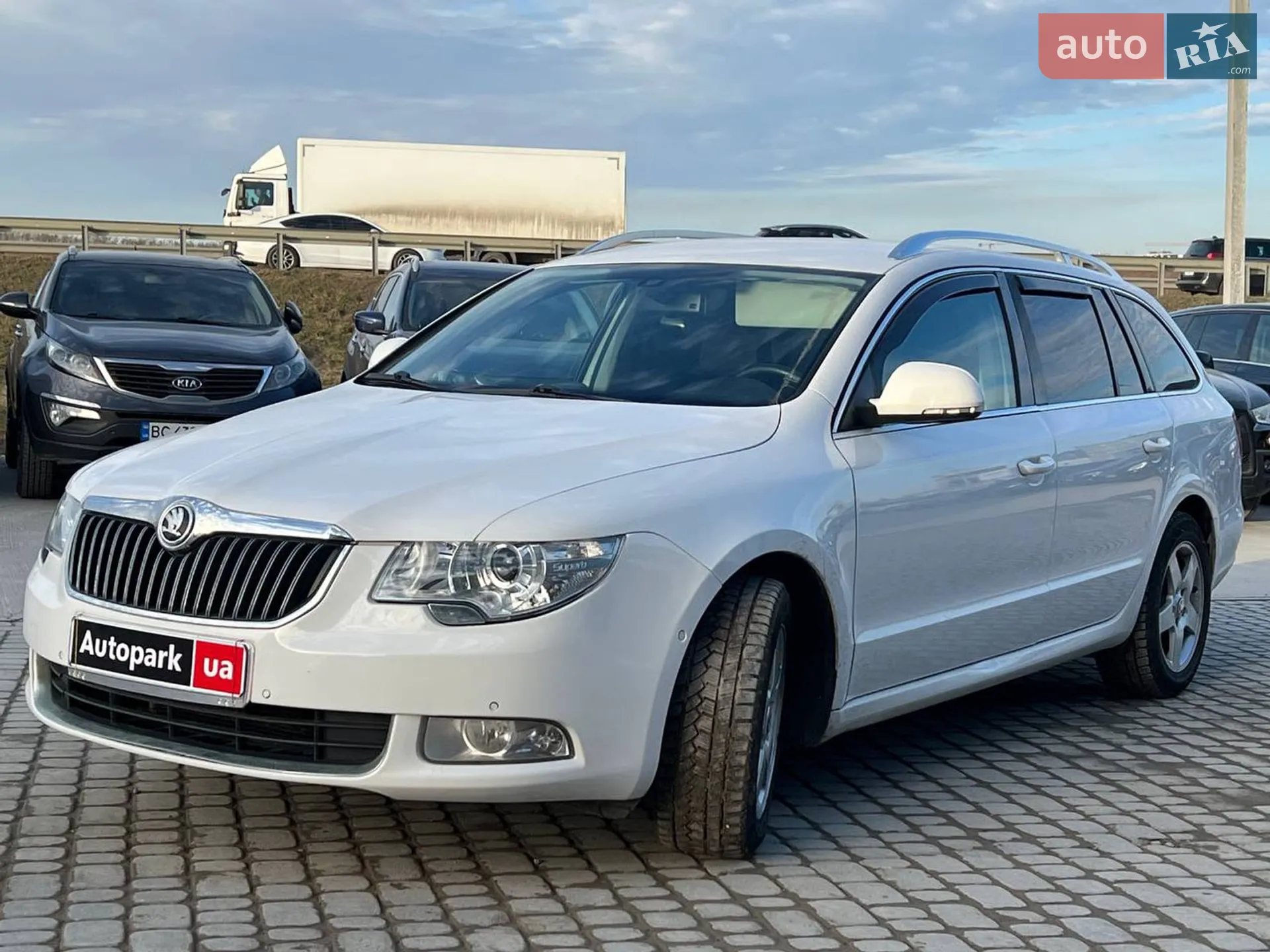 Skoda Superb 2012