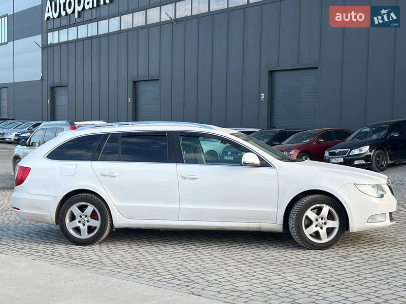 Универсал Skoda Superb 2012 в Львове