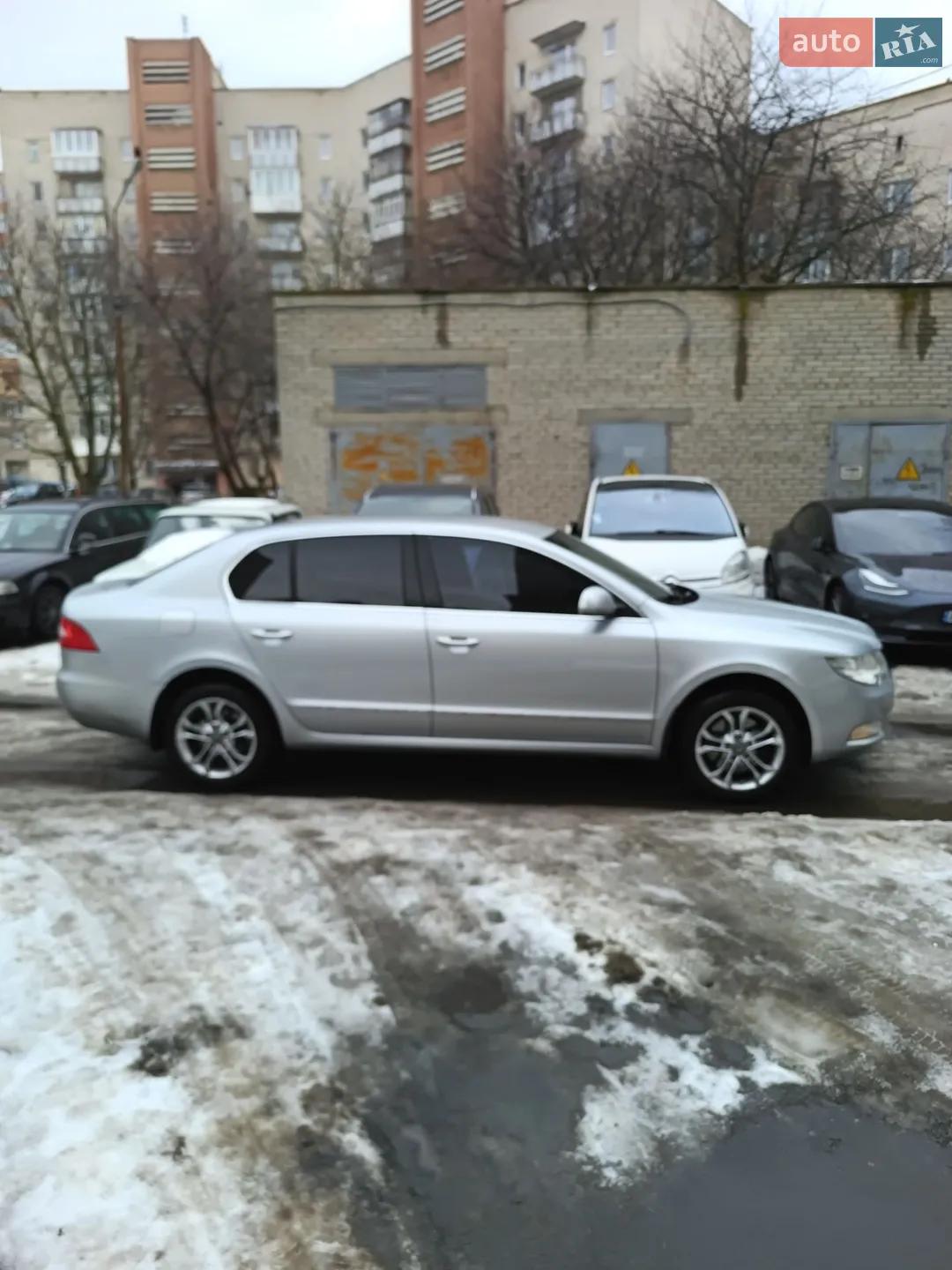 2010 Skoda Superb - мініатюра 3