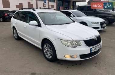 Універсал Skoda Superb 2011 в Миколаєві