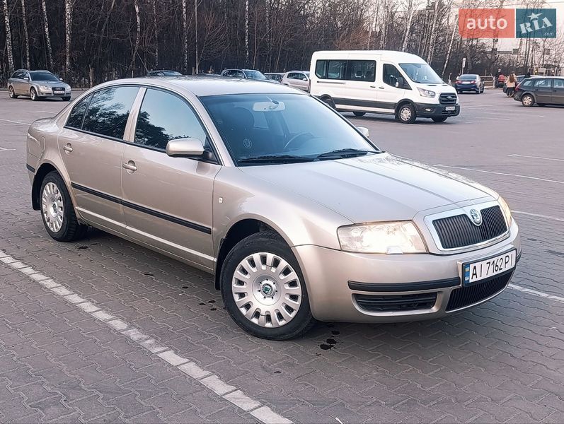 Лифтбек Skoda Superb 2003 в Чернигове