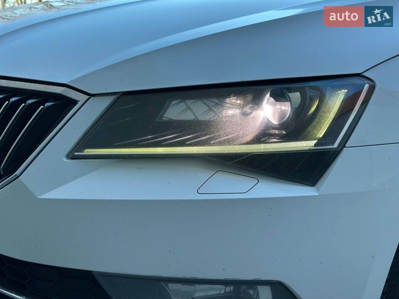 Лифтбек Skoda Superb 2018 в Киеве