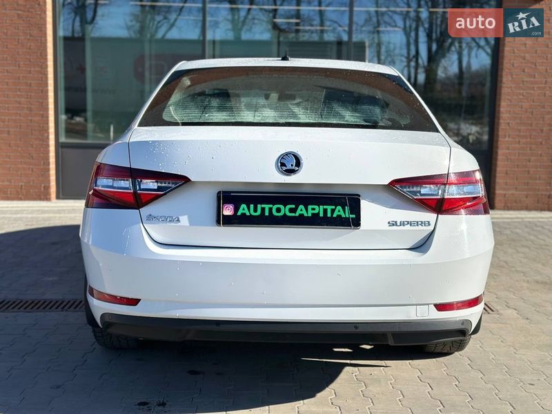 Лифтбек Skoda Superb 2018 в Киеве