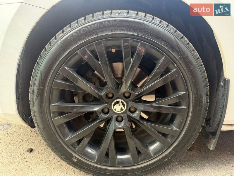Лифтбек Skoda Superb 2020 в Днепре