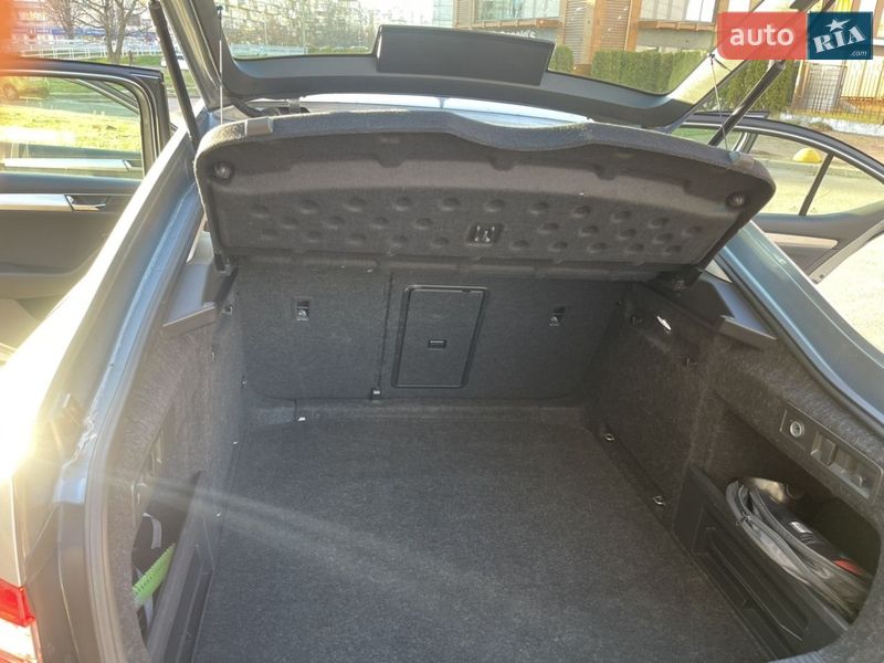 Лифтбек Skoda Superb 2019 в Киеве