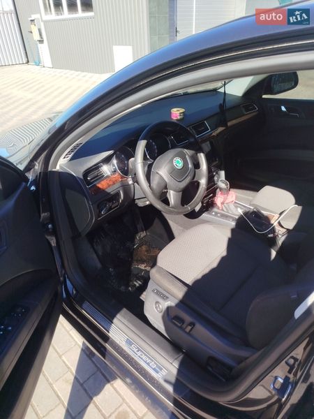 Лифтбек Skoda Superb 2012 в Ичне