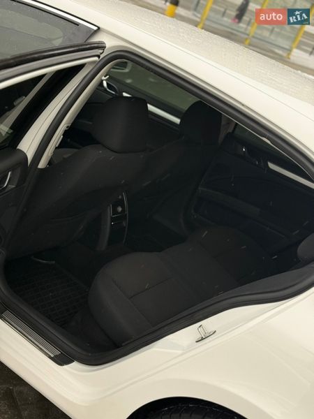 Лифтбек Skoda Superb 2013 в Днепре