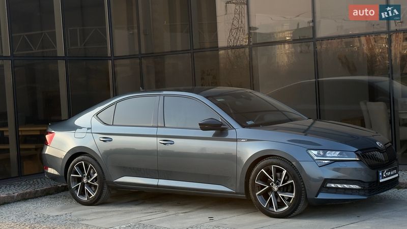 Лифтбек Skoda Superb 2022 в Мукачево